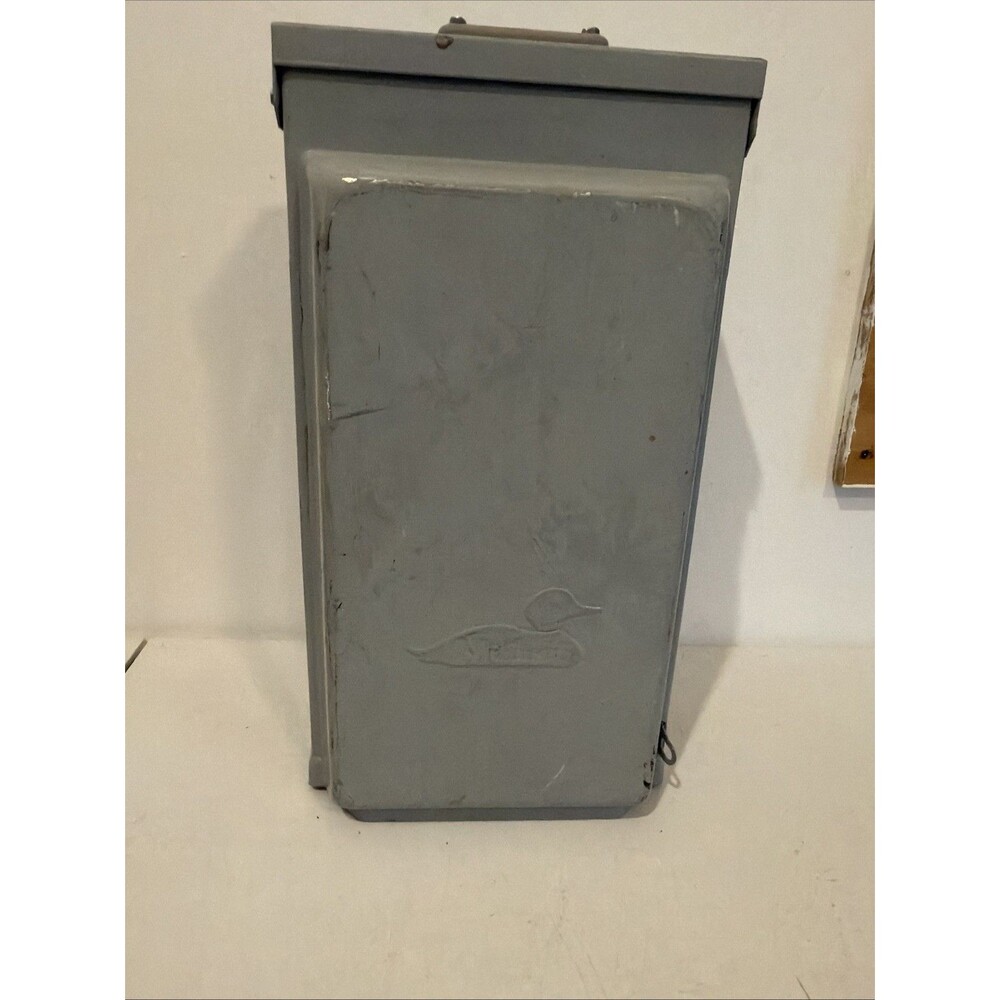 Midwest U075CTL010 Weatherproof RV Power Centre 100A